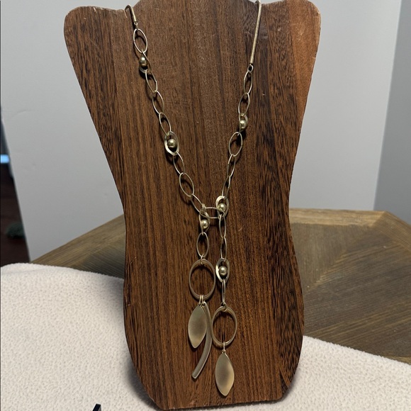 Chico’s Noelle Gold Tone Statement Necklace . (BR444) - Picture 3 of 10